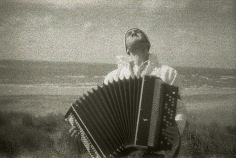Rotterdam Beach Accordion
